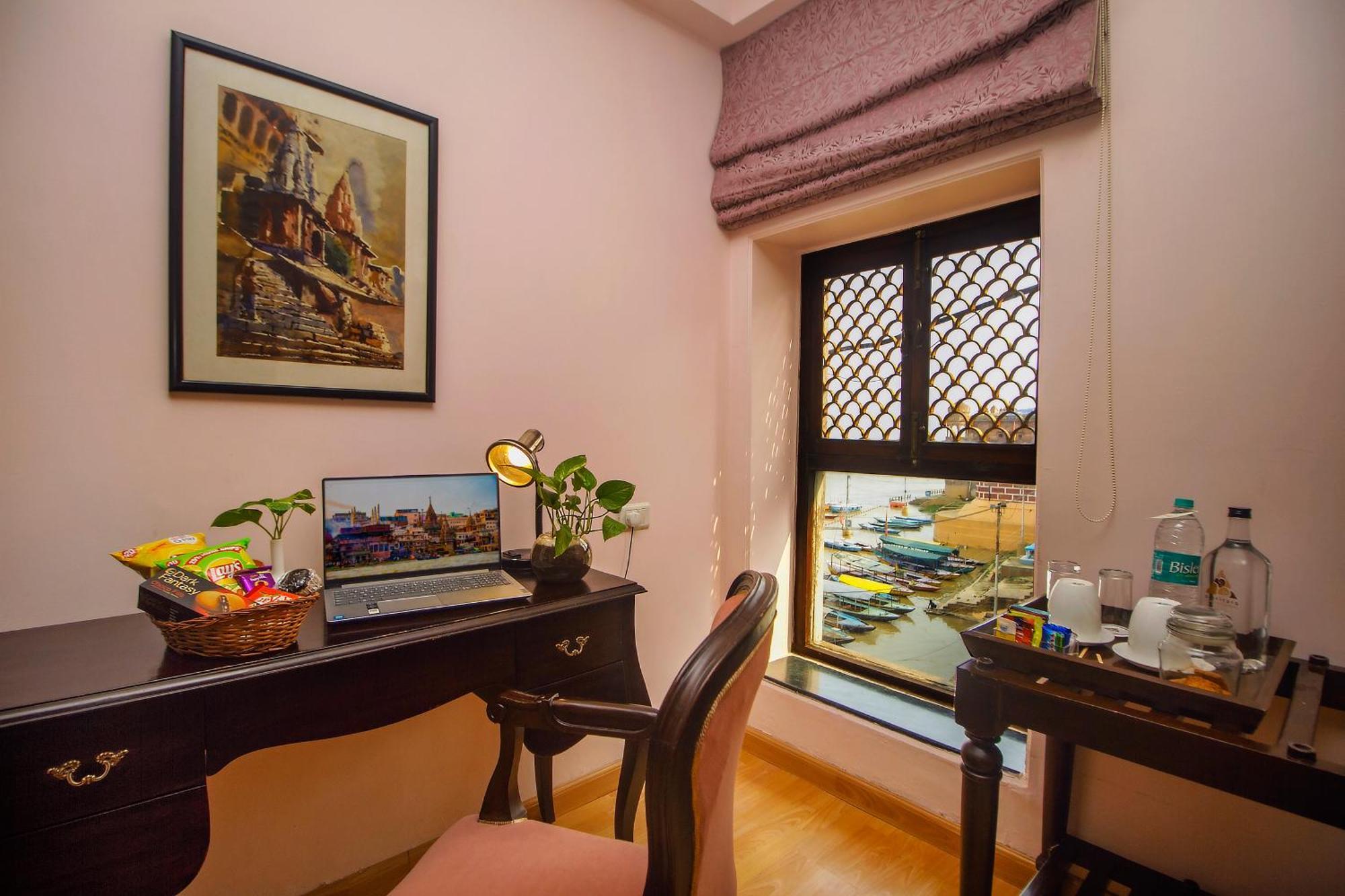 Amritara Suryauday Haveli Ξενοδοχείο Βαρανάσι Εξωτερικό φωτογραφία